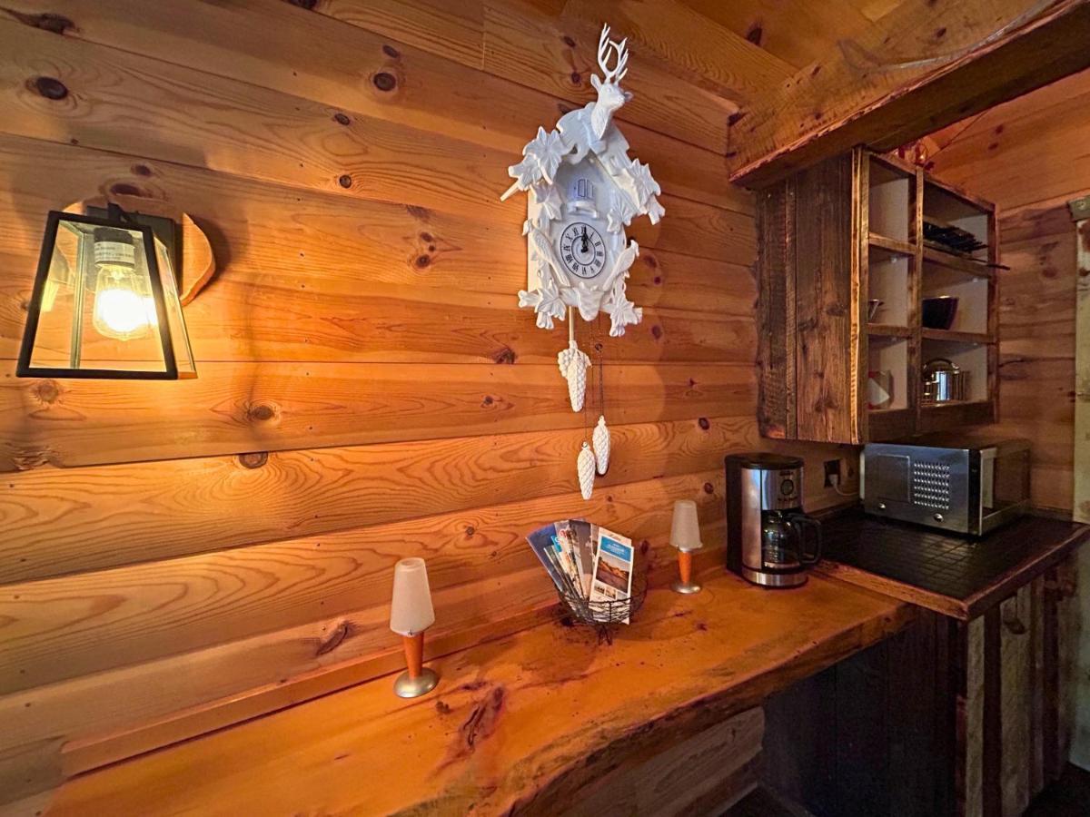 Husky - Chalets De Moh - Jacuzzi La Malbaie Exterior photo