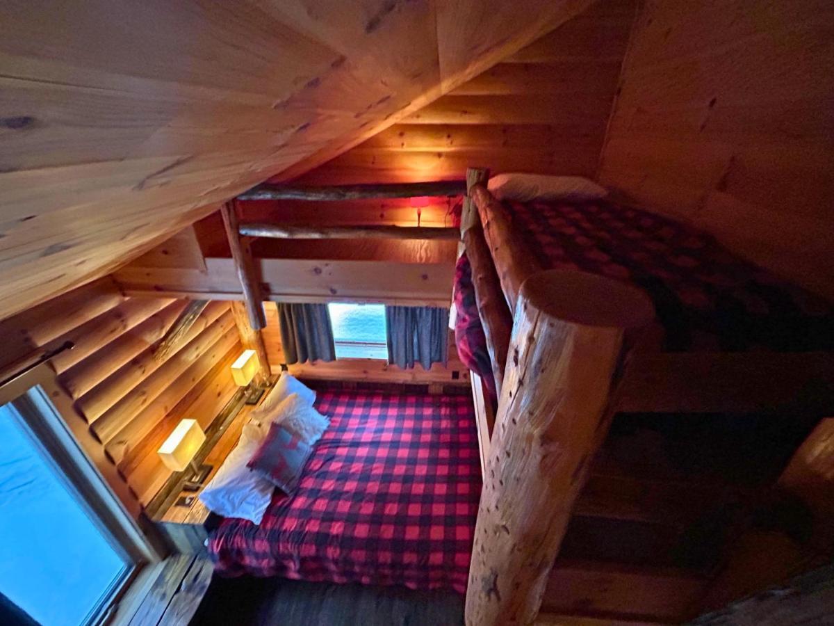 Husky - Chalets De Moh - Jacuzzi La Malbaie Exterior photo