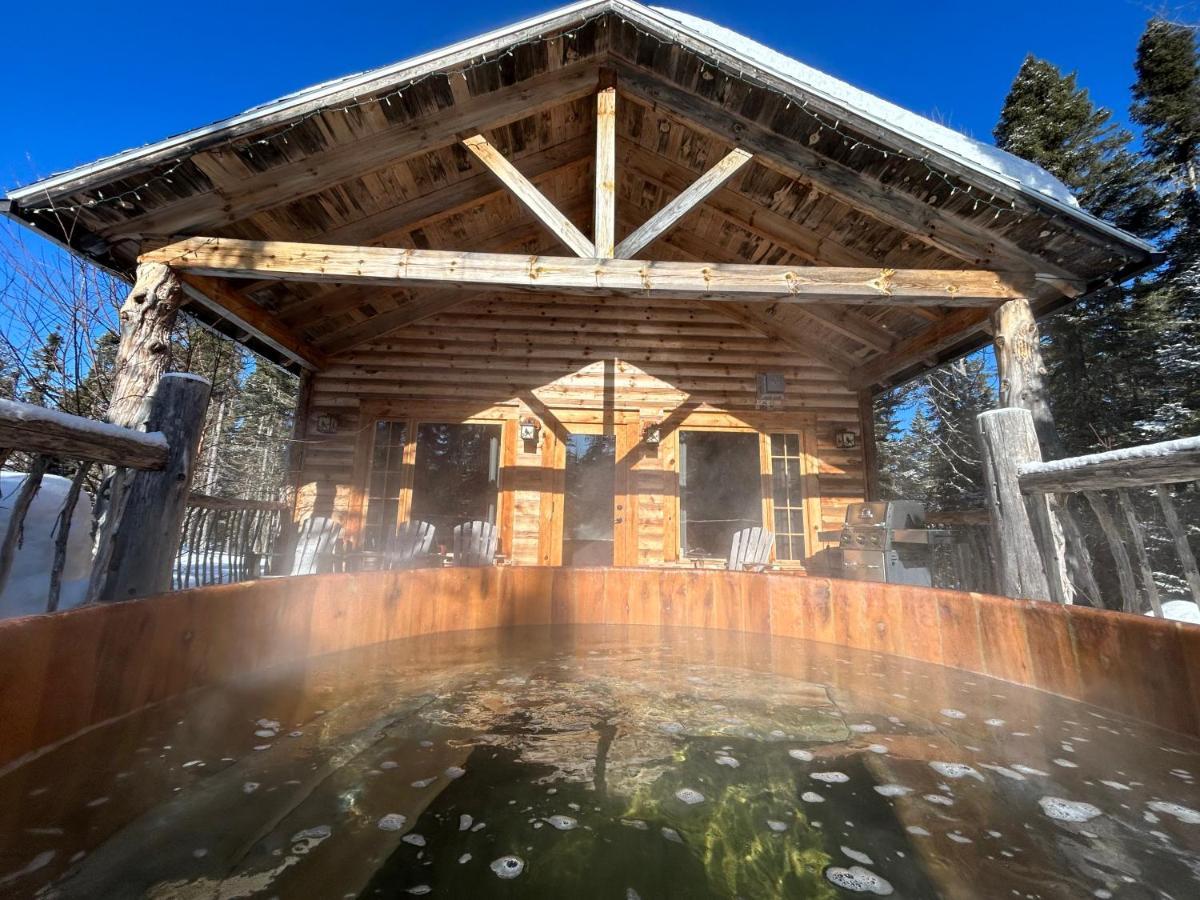 Husky - Chalets De Moh - Jacuzzi La Malbaie Exterior photo